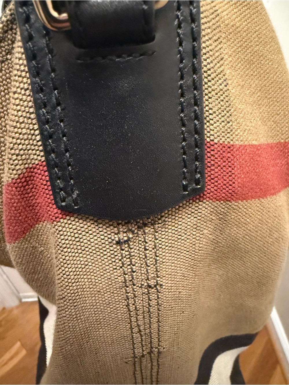 Burberry Tan Burlap Shoulder Bag with Red, Black & Cream Stripes - Picture 4 of 15